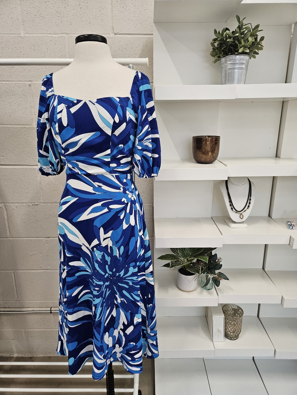 Vibrant Blue Sweetheart Neckline Dress